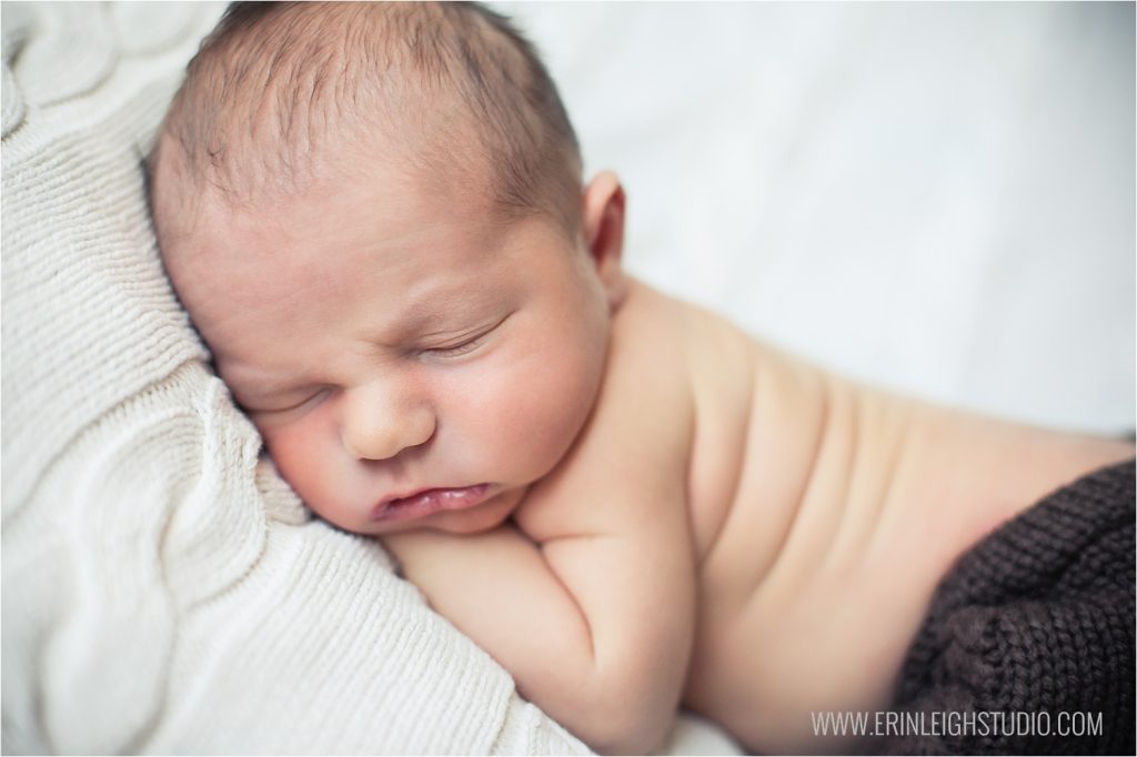 Olathe Lifestyle & Posed Newborn Photography