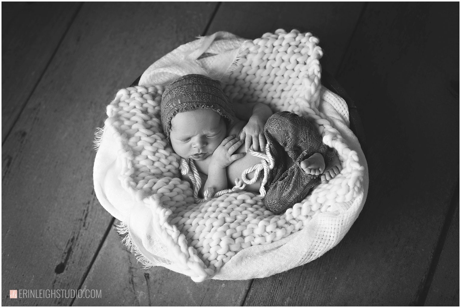 Best Olathe Newborn Photographer