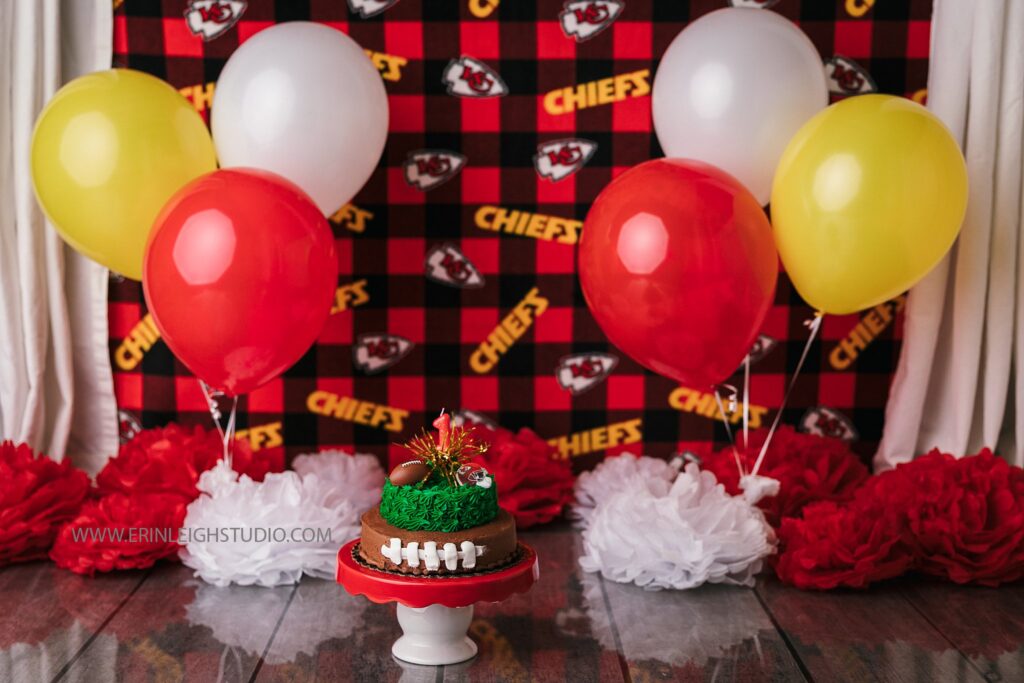 Kansas-City-Chiefs-Football-cake-smash